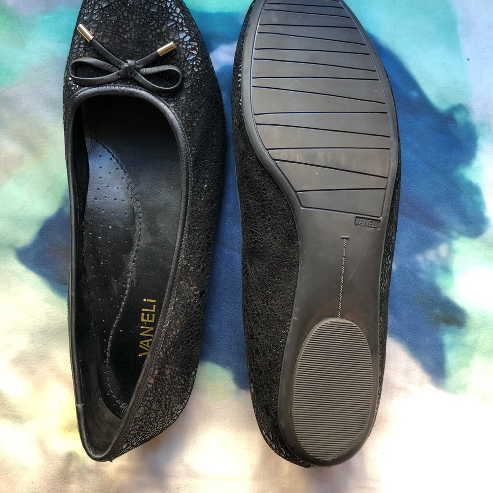 Vaneli Holographic Bow Flats